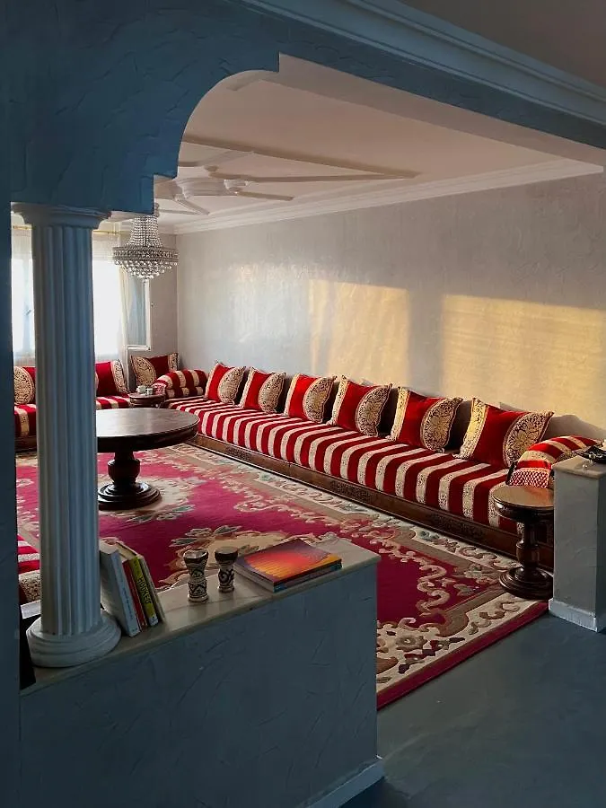 Bed & Breakfast In Designer Appartement location